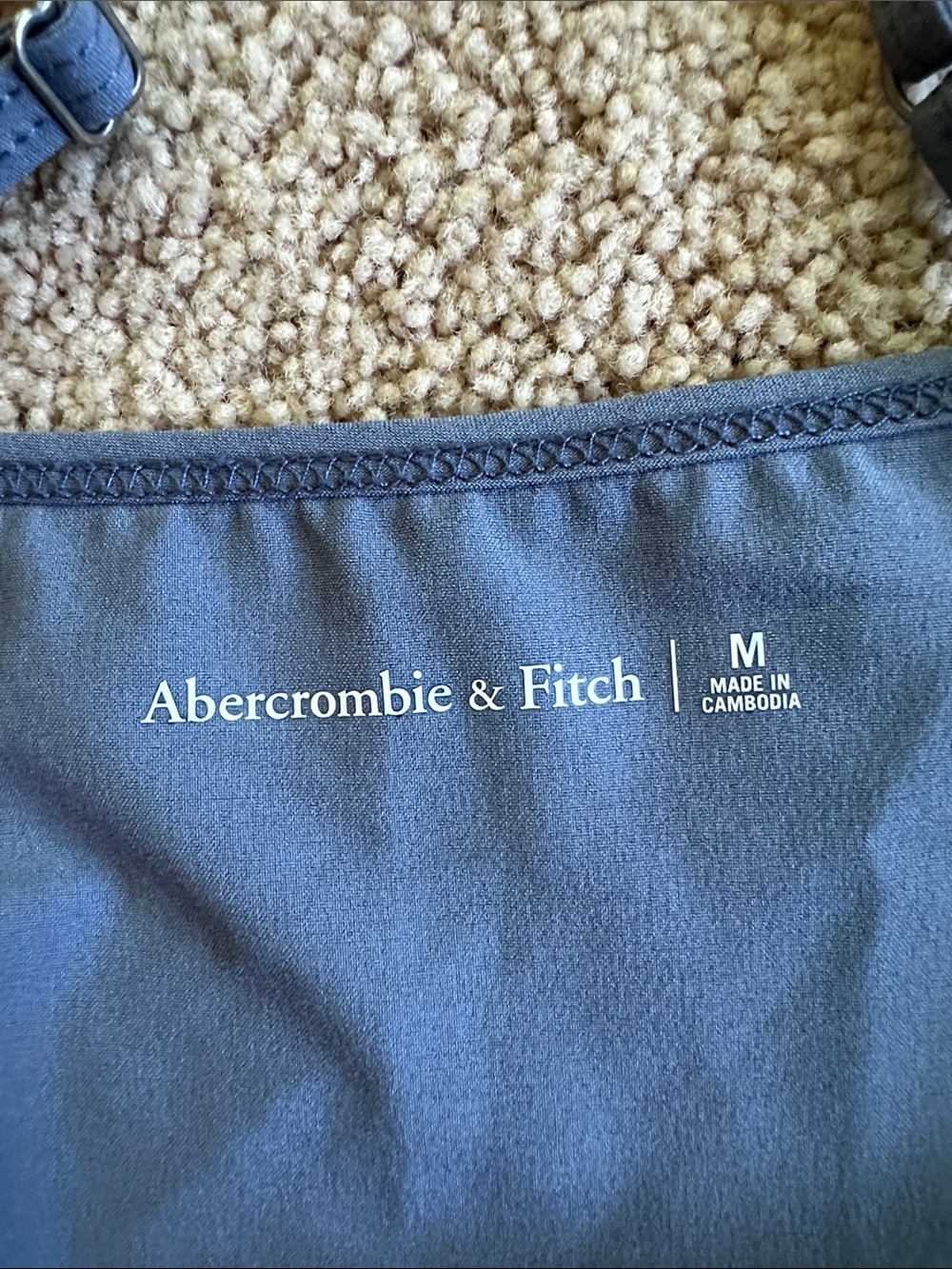 Abercrombie & fitch traveler romper - Picture 5 of 9